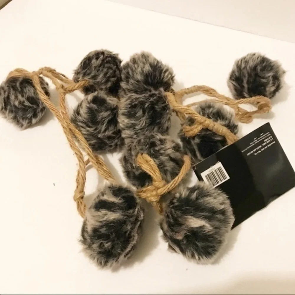 NWT Christmas farmhouse animal print garland